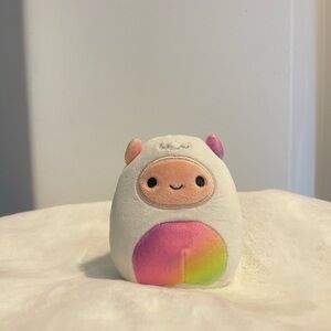 Squishmallows Gabby Rainbow Yeti 4” No tags